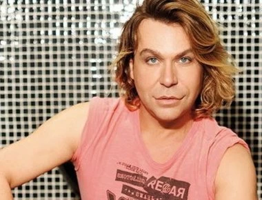 Τρύφωνας Σαμαράς: Ψήφισε και «έφερε τα πάνω-κάτω» στο εκλογικό κέντρο